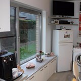 volledige renovatie keukenruimte door timmerman en schrijnwerkerij Mermuys uit Jabbeke: afbeelding 23 van 28